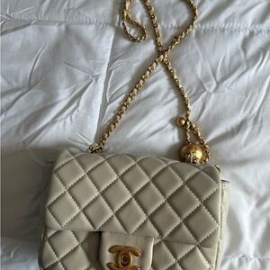 Chanel Beige Quilted Shoulder Bag with Gold Chain